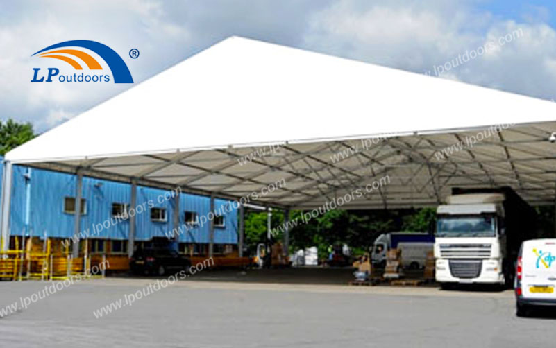 Grandes tentes industrielles temporaires pour un stockage pratique et économique